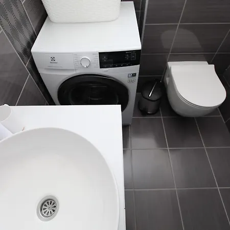 Pia - Ground Floor Homestay Trogir